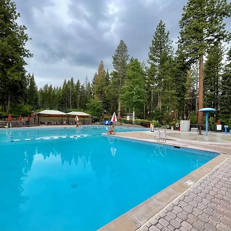 Rocky Point # 4 - 2 Bedroom Northstar Condo, Shuttle To Slopes, Hoa Amenities!